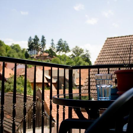 Avram Iancu Private Apartment With Ac Braşov Eksteriør billede