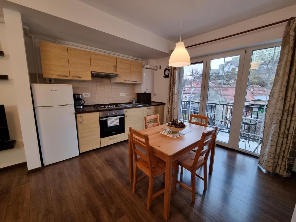 Avram Iancu Private Apartment With Ac Braşov Eksteriør billede